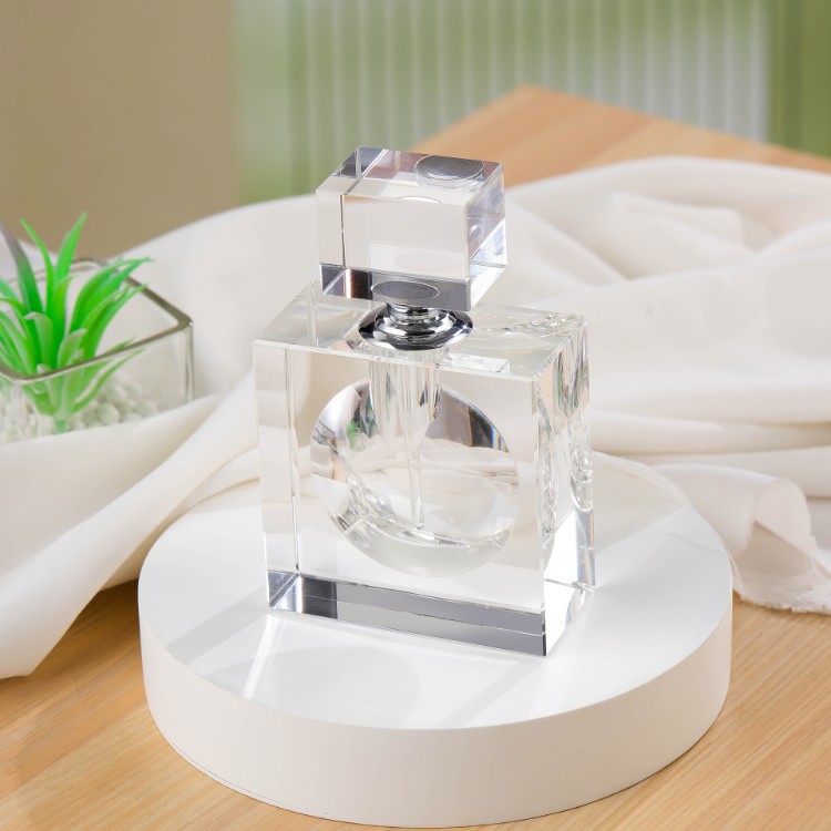 ขวดน้ำหอมคริสตัลทรงสี่เหลี่ยม  - Home Fragrance Perfume บทวิจารณ์และราคา